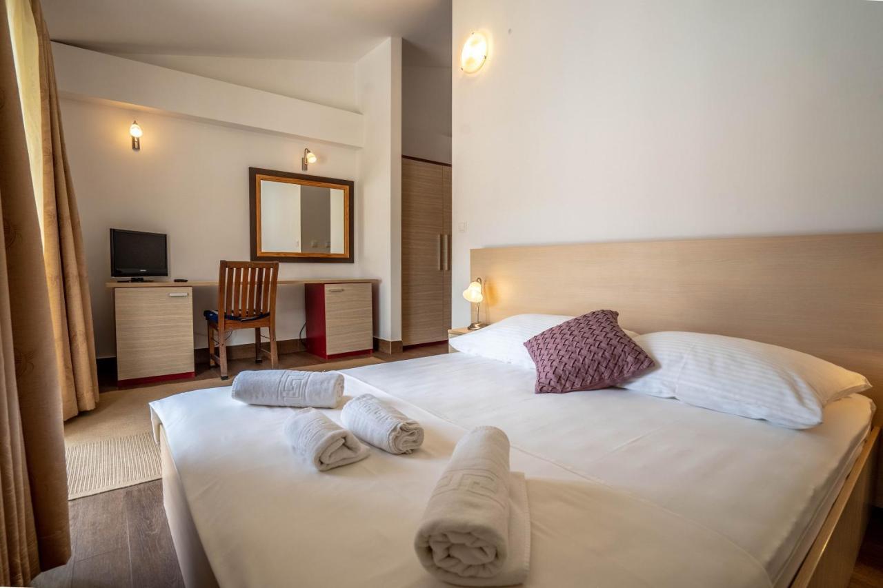 Pansion Epetium Otel Stobreč Dış mekan fotoğraf