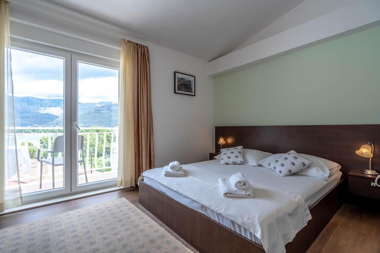Pansion Epetium Otel Stobreč Dış mekan fotoğraf