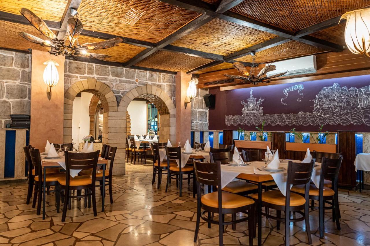 Pansion Epetium Otel Stobreč Dış mekan fotoğraf