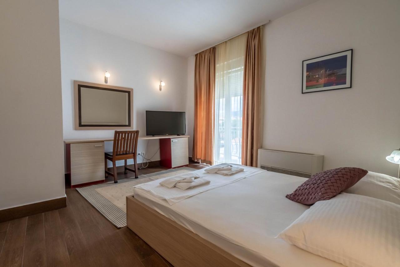 Pansion Epetium Otel Stobreč Dış mekan fotoğraf
