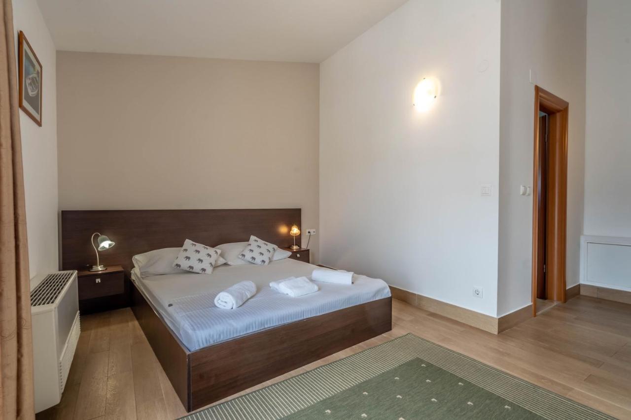 Pansion Epetium Otel Stobreč Dış mekan fotoğraf