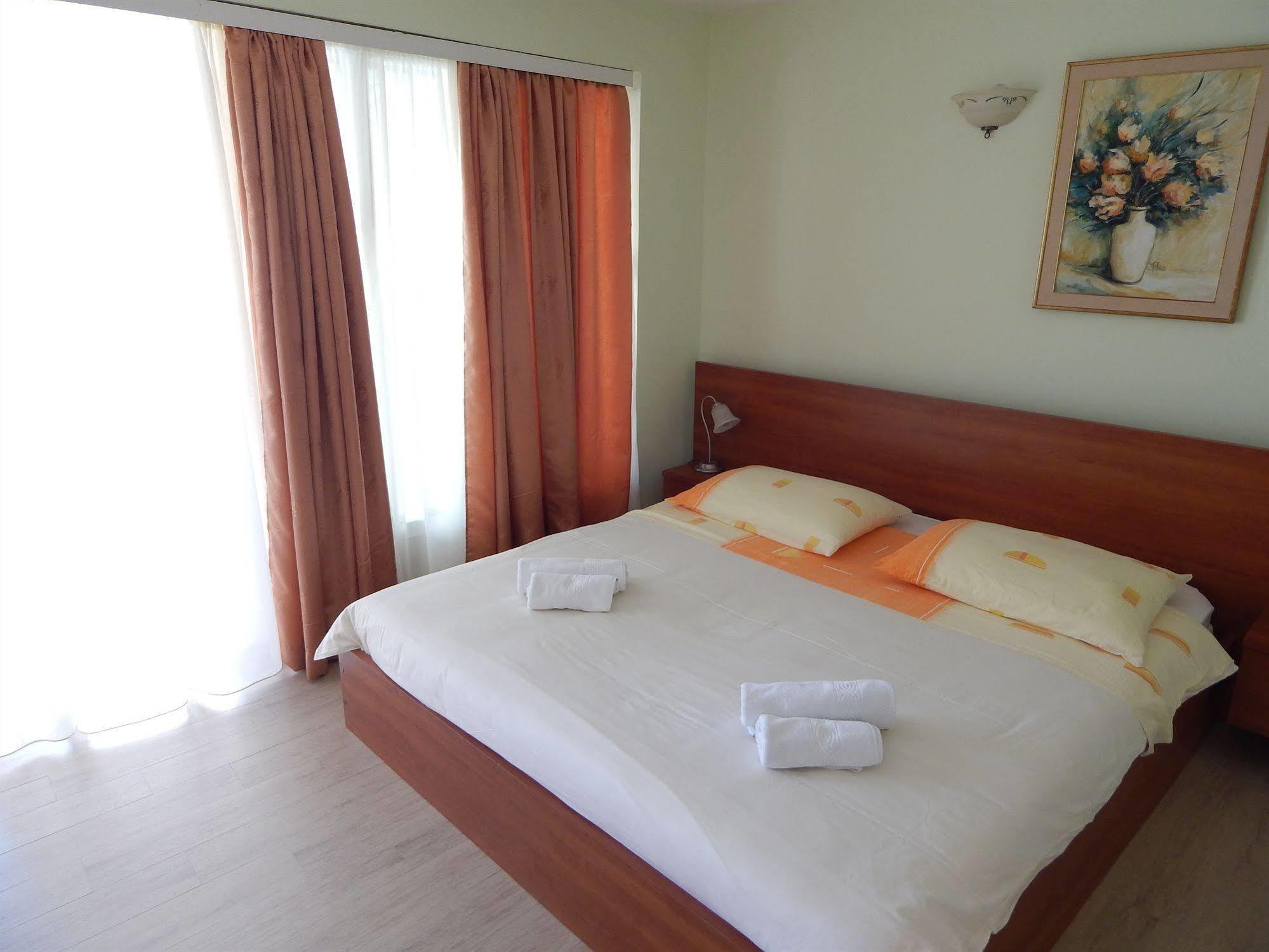 Pansion Epetium Otel Stobreč Dış mekan fotoğraf