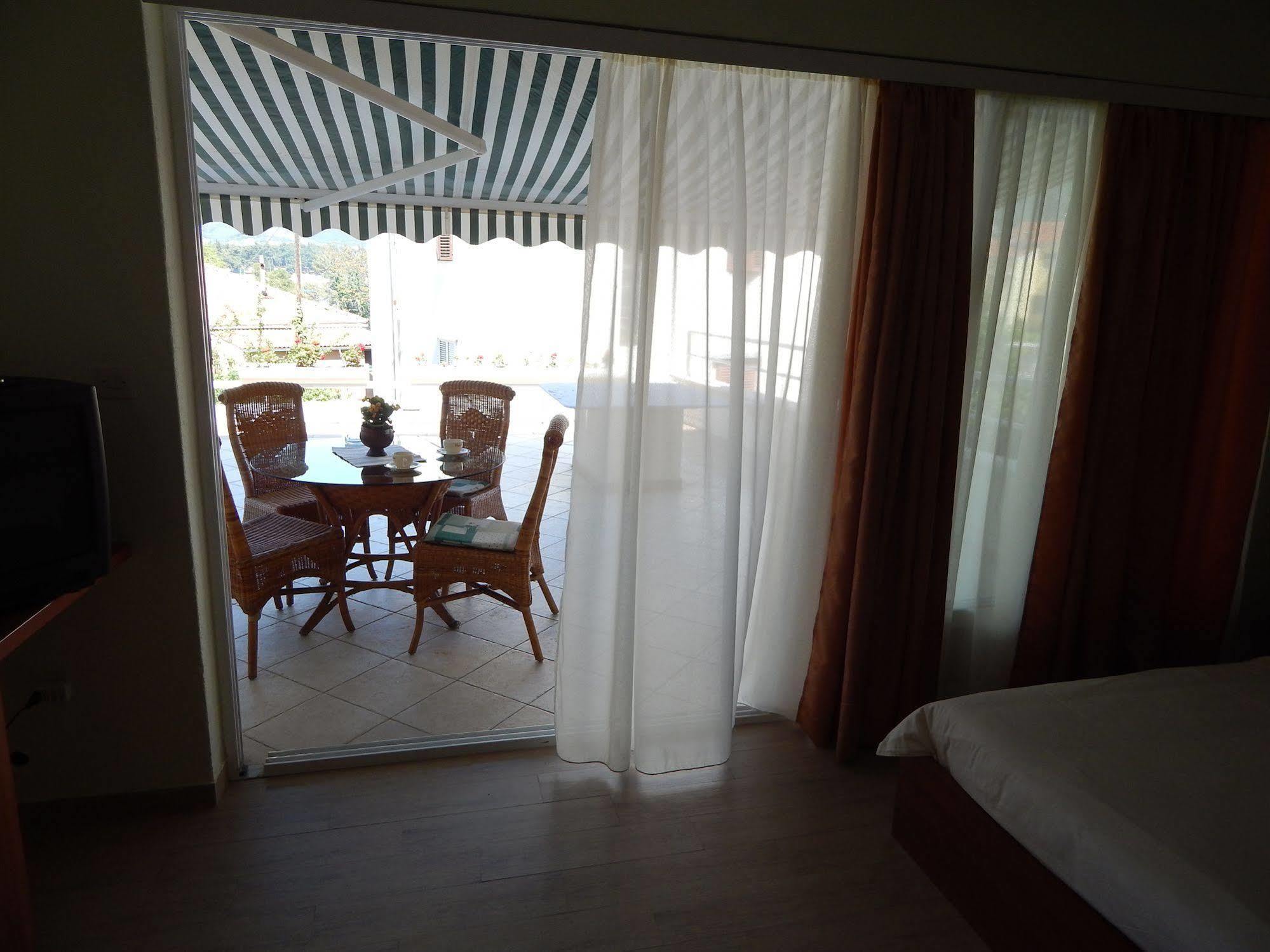 Pansion Epetium Otel Stobreč Dış mekan fotoğraf